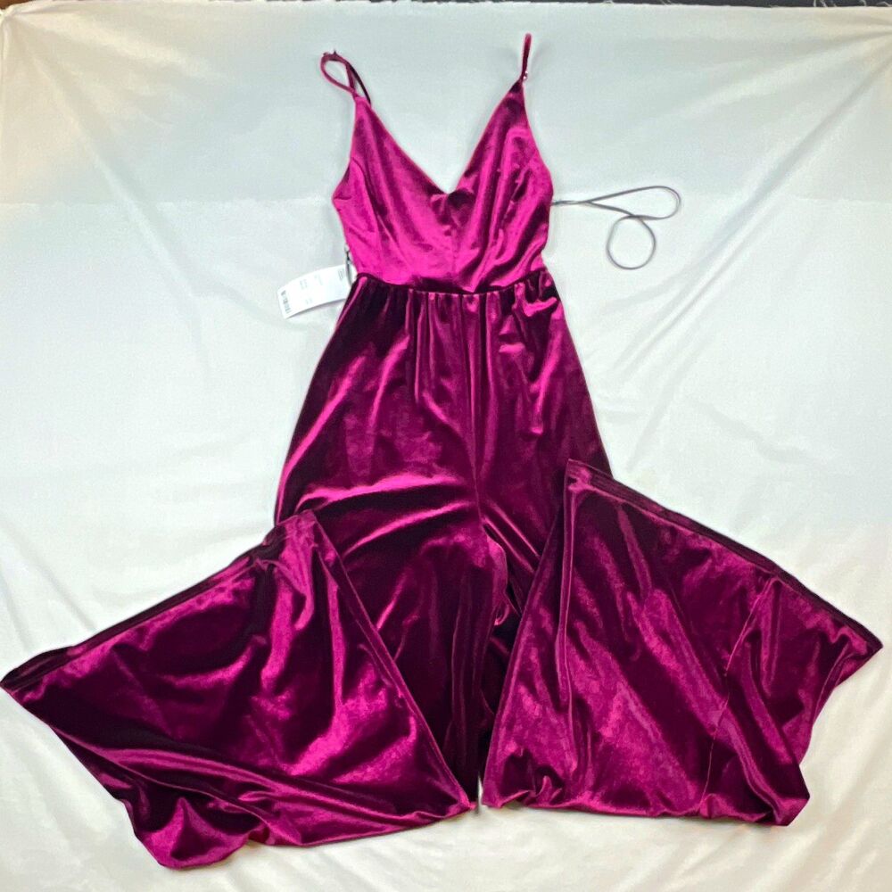 Urban Outfitters Burgundy Velvet V-Neck Wide Leg Strappy Jumpsuit XS NWT $79